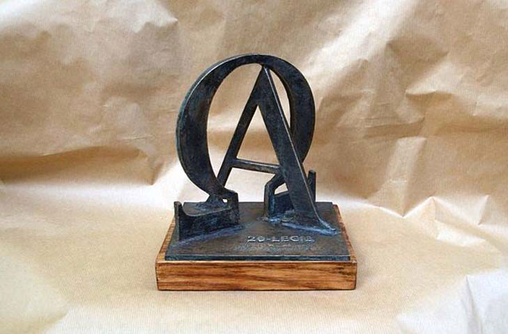 Pracownia rzeźbiarska: statuetka_alfa_omega.jpg